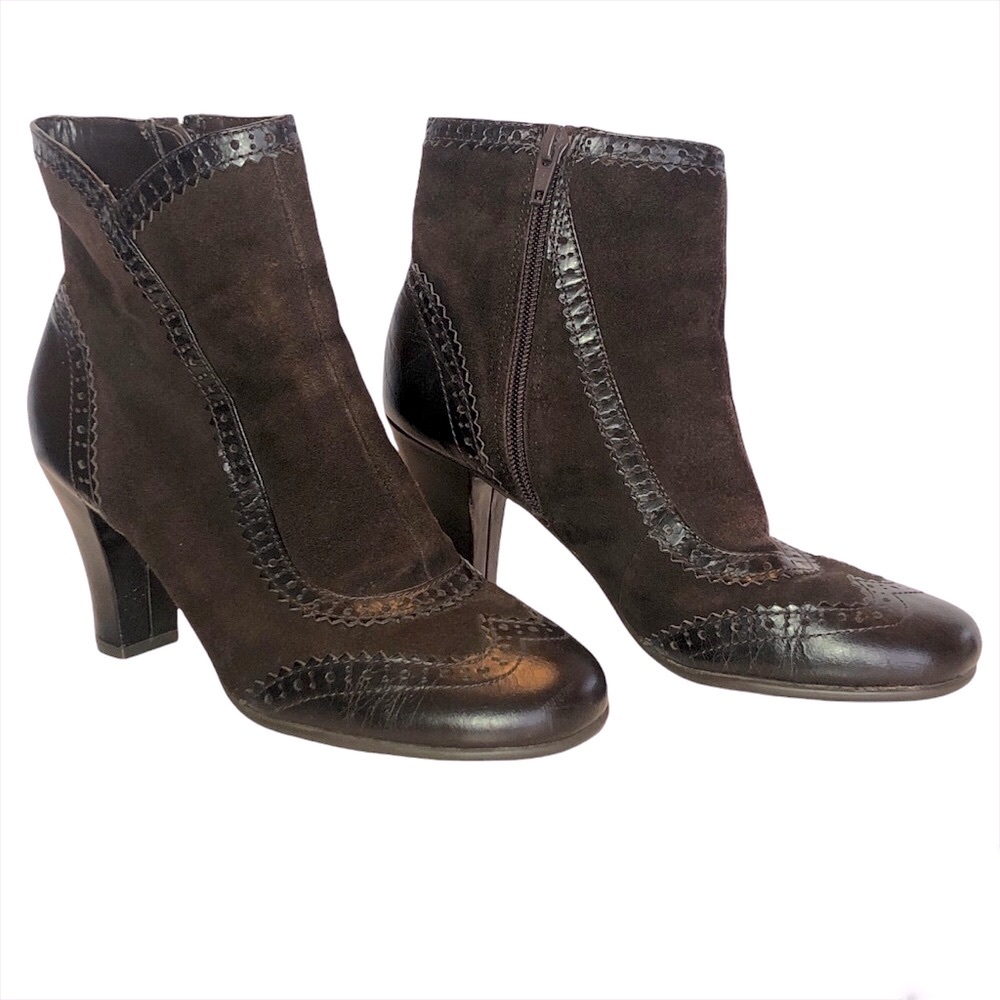 Aerosoles Frolic brown suede leather wing tip style 3” ankle boot size 5M